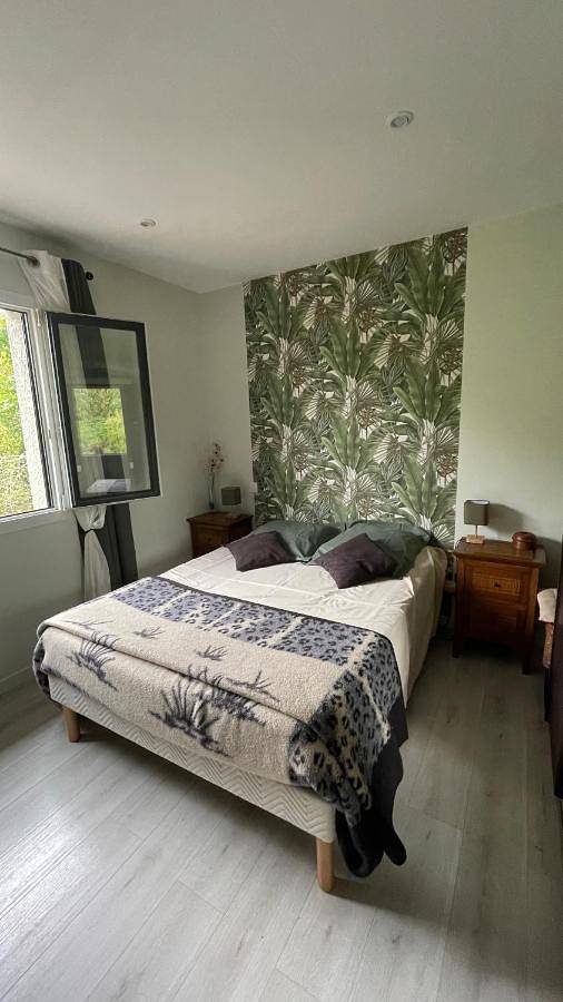 Gîte pour 2 personnes, avec Terrasse ainsi que Jardin et Vue à Revel