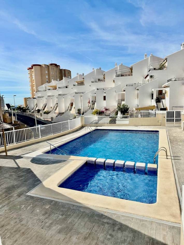 Bungalow pour 6 personnes, avec terrasse, animaux acceptés à Santa Pola