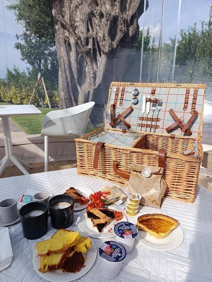 Hôtel pour 2 personnes, avec piscine ainsi que vue et jardin, adapté aux familles à Matera - 3