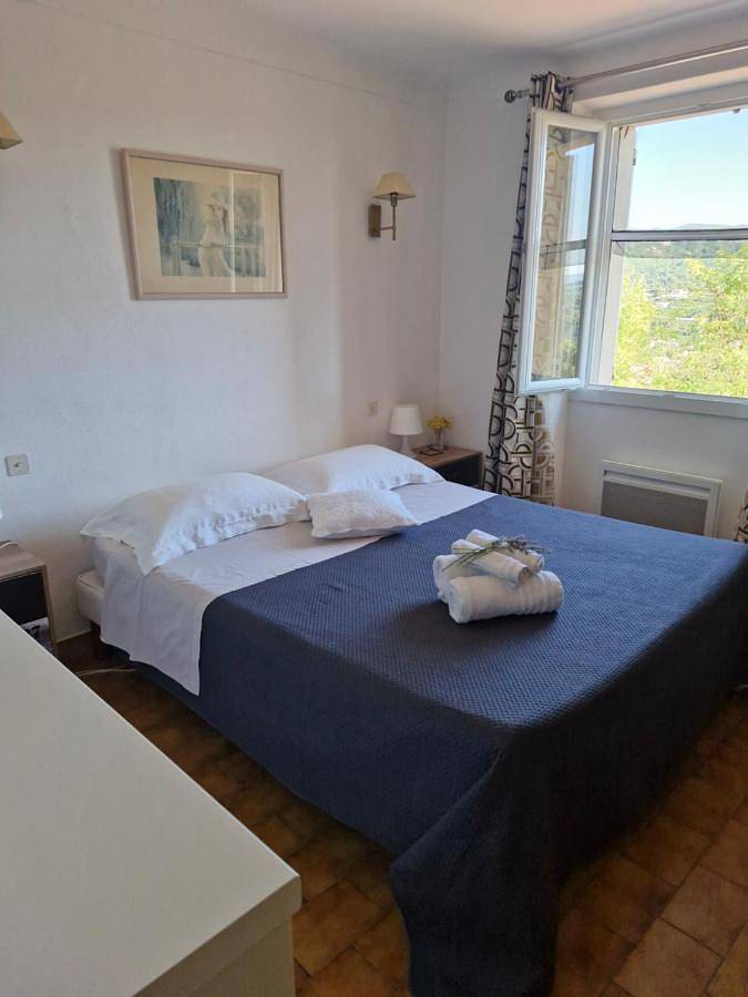 Appartement de vacances entier, Le Jardin des Oliviers in Apt, Parc naturel régional du Luberon