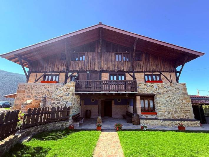 Apartamento de vacaciones para 4 personas, con vistas y jardín, Se admiten mascotas - 1