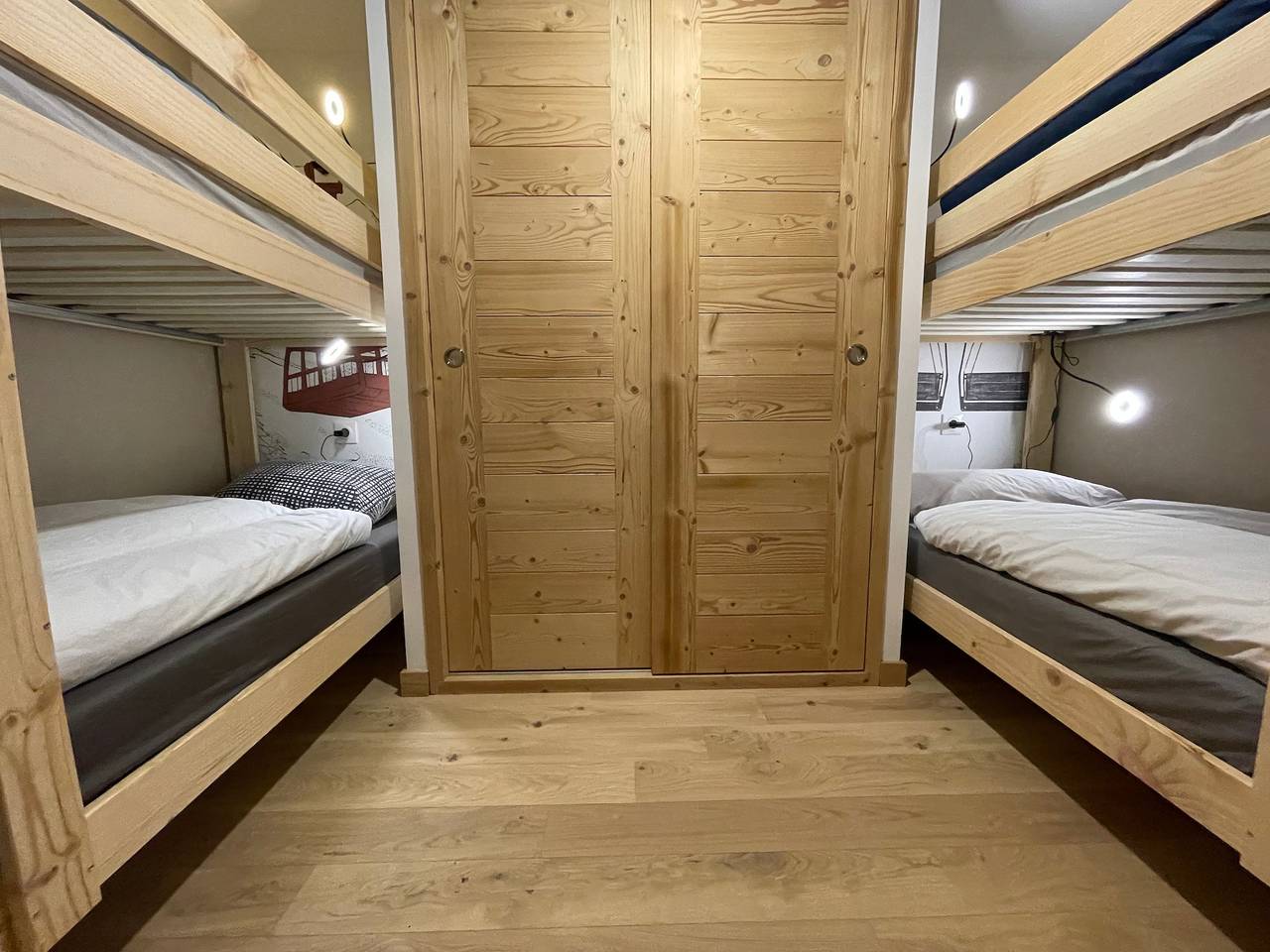 Entire apartment, Les Gets - Nid du Chéry, ski à pied & vue panoramique in Neydens, Saint-Julien-en-Genevois region