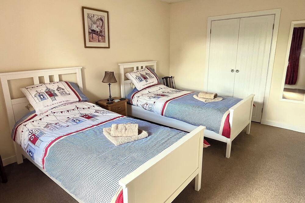 House By The Sea, breathtaking, uninterrupted views of the Mory Firth ... in Portsoy, Aberdeenshire