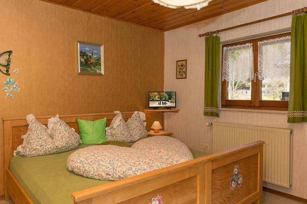 Ganze Wohnung, Haus Stadler - Ferienwohnung Bergblick in Ettal, Bayerische Alpen