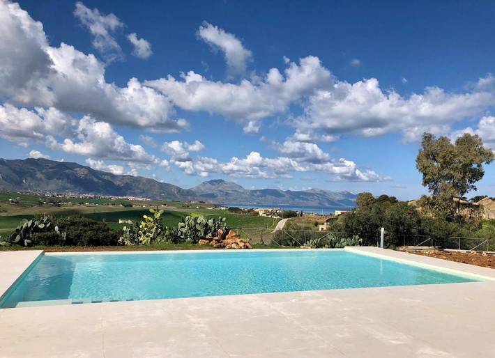 Villa per 5 persone, con piscina e panorama nonché giardino in Partinico