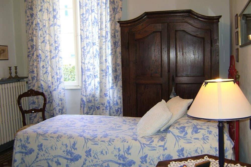 Villa With Pool In The Tuscan Hills in Lari, Casciana Terme Lari