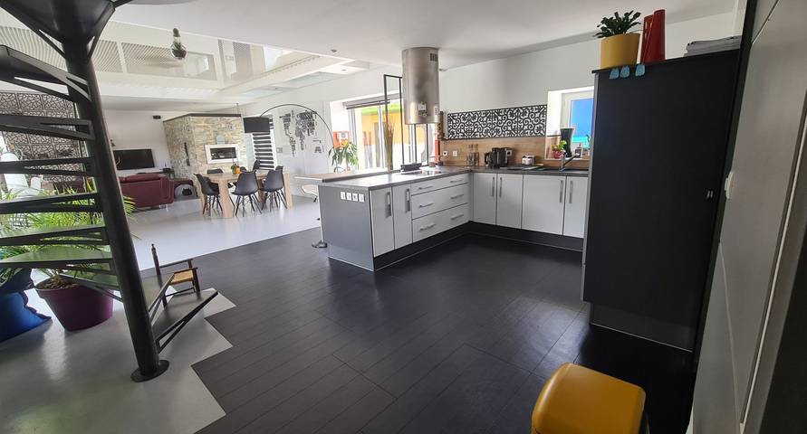 Villa pour 10 personnes, avec sauna et piscine ainsi que terrasse et jardin en Nouvelle-Aquitaine - 3