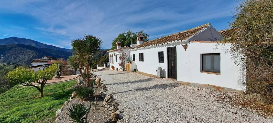 Chambre d’hôte pour 2 personnes, avec Terrasse et Jardin ainsi que Piscine et Vue dans El Chorro