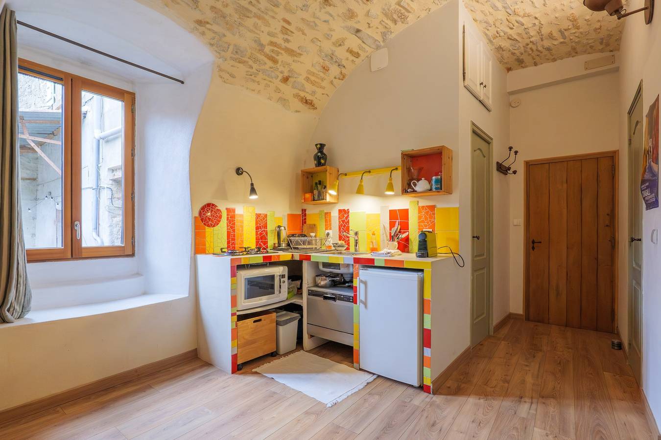 Estudio entero, Estudio 'De Caractère Classé 3' con Wi-Fi in Les Vans, Parc naturel régional des Monts d'Ardèche