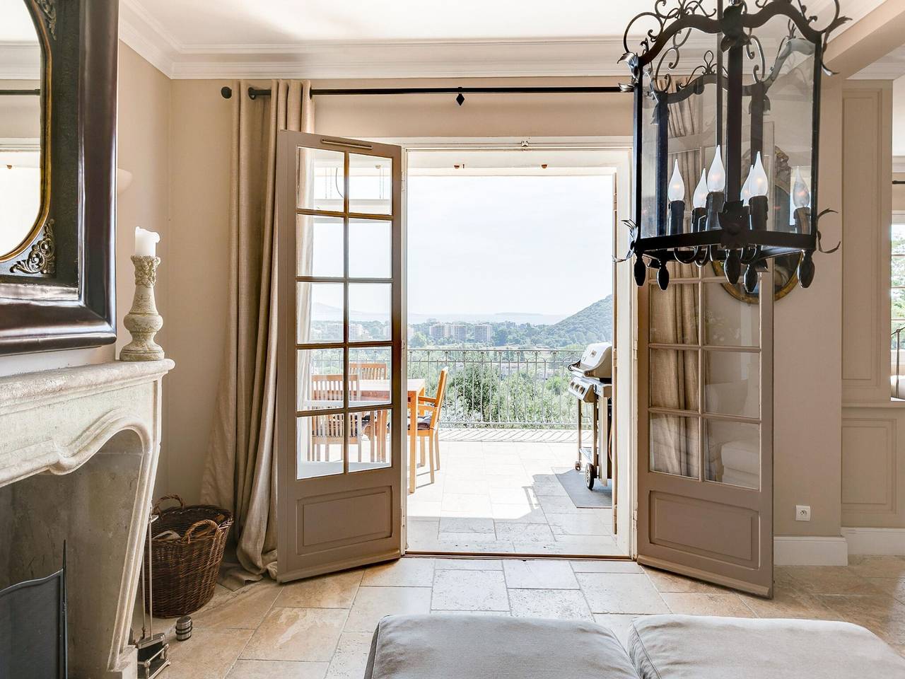 Wonderful Villa in Mandelieu-la-Napoule with Private Pool in Mandelieu-la-Napoule, Côte méditerranéenne (France)