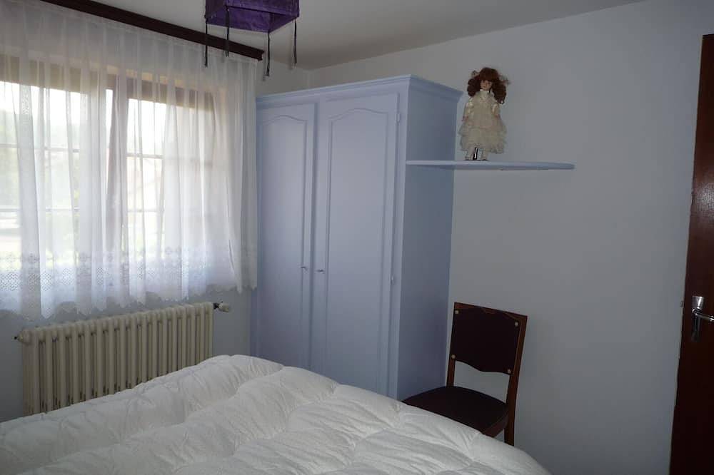 Appartement entier, Le Thillot,  appart. labellisé 2 clés  2 pièces + cuisine, 2 pers. (1 couple) in Le Thillot, Région d'Épinal