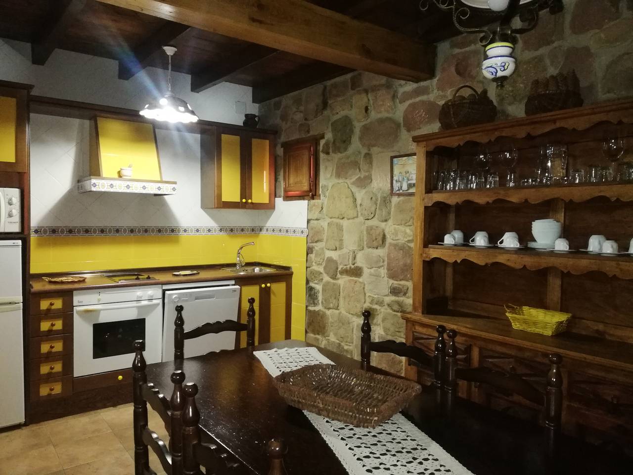 Casa rural 'Nido Patio' con vistas a la montaña, terraza compartida y Wi-Fi in Mudá, Cordillera Cantábrica