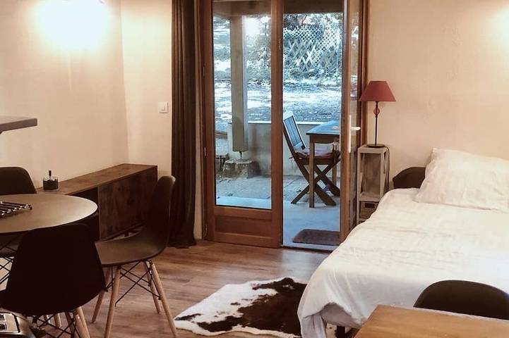 Gîte pour 2 personnes, avec jardin dans Lac des Montagnès - 2