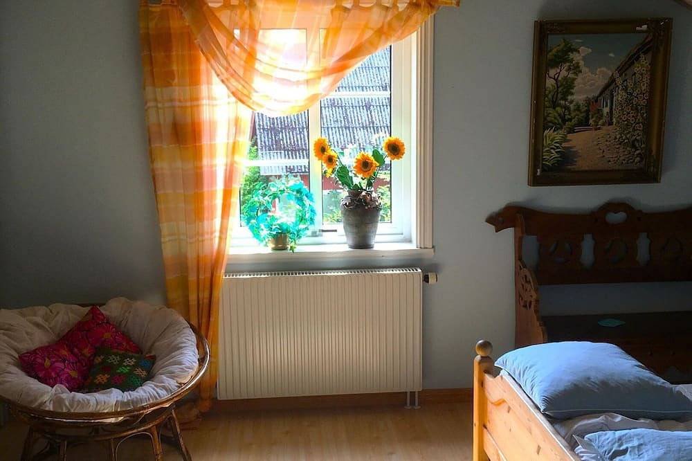 Schönes Ferienhaus mit Seeblick in Ljungby, Kronoberg