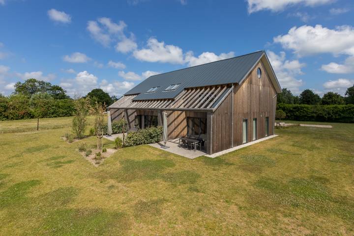 Strandhaus für 6 Personen, mit Terrasse und Balkon/Terrasse in Vrouwenpolder