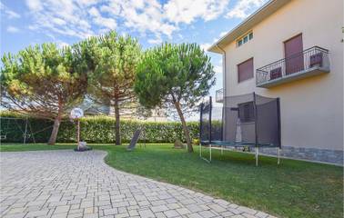 Casa Vacanza per 7 Persone in Gozzano, Provincia di Novara, Foto 1