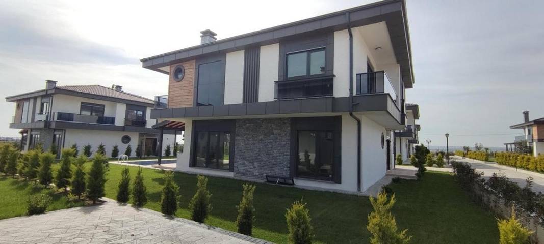 Βίλα για 100 άτομα, με κήπο και σάουνα καθώς και πισίνα και θέα, με κατοικίδια ζώα - 1