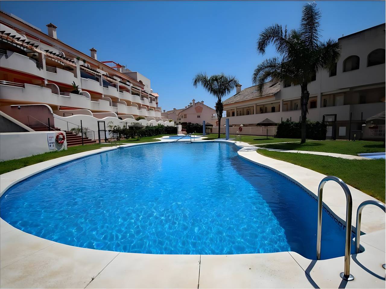 Hel lägenhet, Duplex Penthouse with 4 Bedrooms and Stunning Sea Views in Arroyo de La Miel, Benalmádena