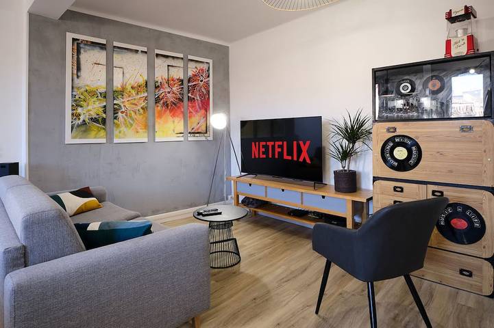 Appartement entier, Magnifique*T4*centre ville*Wifi*Billard*Netflix* in Limoux, Région de Limoux