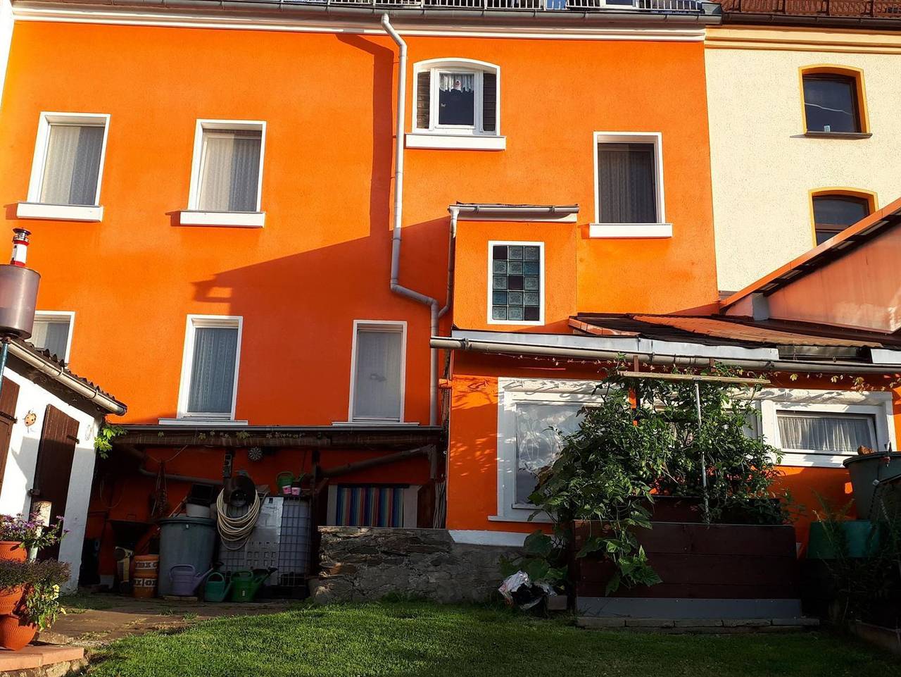 Ganze Ferienwohnung, Ferienwohnung Zur Modell-Auto-Galerie Greiz - Fewo, Dusche, Wc, 1 Schlafraum, 1 Aufb. mgl. in Greiz, Region Greiz