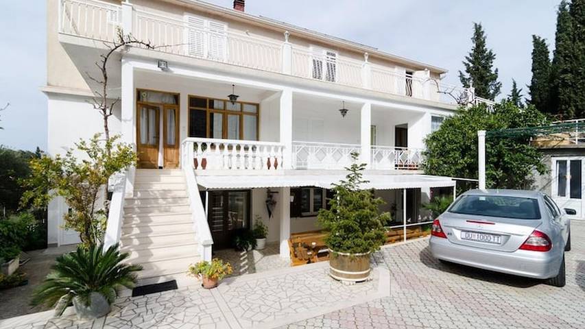 Ferienwohnung für 4 Personen, mit Balkon, mit Haustier in Trpanj