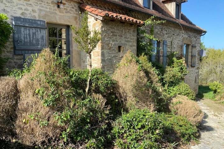 Maison de vacances pour 11 personnes, avec Balcon et Terrasse ainsi que Jardin et Piscine