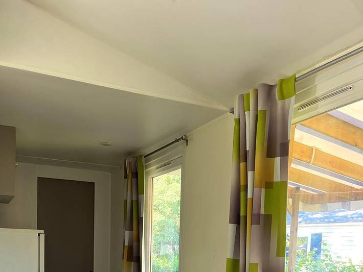 Camping La Faloise - Mobilheim 4 personen - Mobilheim - 30-35 m² - 2 Zimmer mit Terrasse in Angicourt, Oise