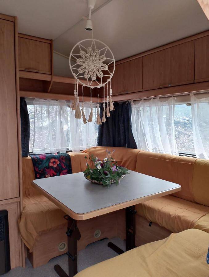 Camping für 5 Personen, mit Terrasse und Garten sowie Ausblick auf Korfu