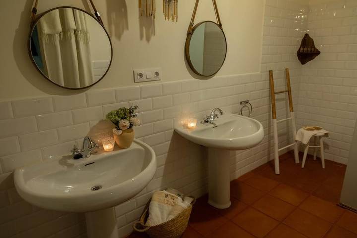 Casa rural para 5 personas, con Terraza además de Jardín y Vistas en Ames - 2