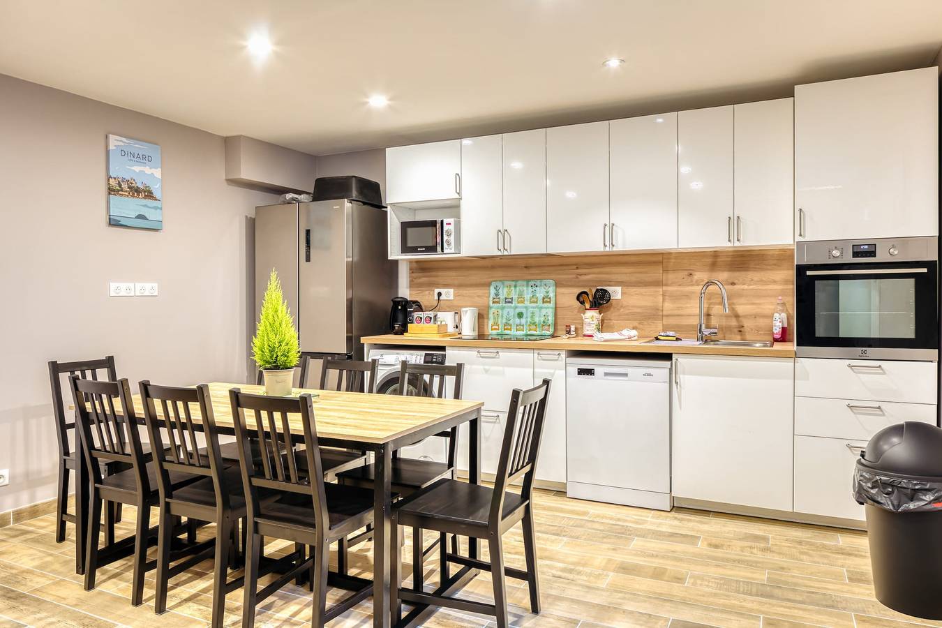 Entire apartment, L'Esprit Normand, chaleureux appartement fraichement rénové proche Chu in Rouen, Rouen region