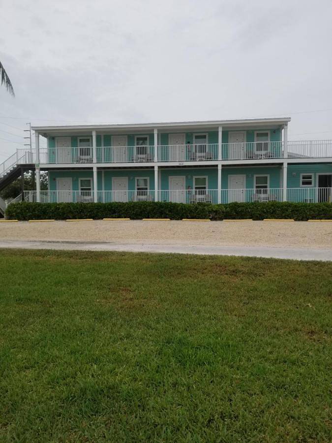 Hôtel pour 4 personnes, avec piscine et jardin, animaux acceptés