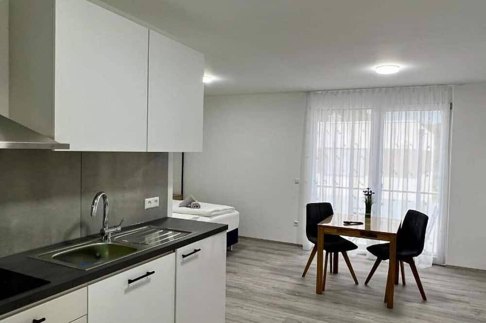 Ganze Wohnung, Gemütliches Grenzaparment mit 2 Schlafmöglichkeiten direkt bei Schaffhausen in Gottmadingen, Hegau