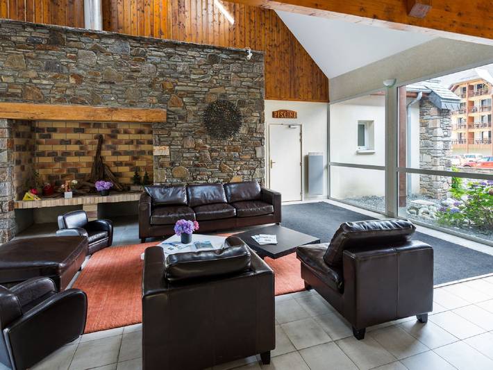 Gîte pour 6 personnes, avec piscine ainsi que balcon/terrasse et sauna à Saint-Mamet - 2