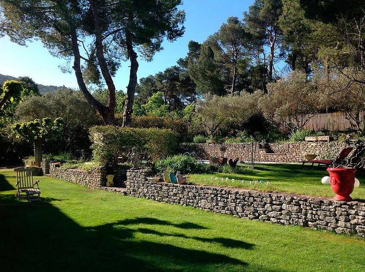 Gîte pour 2 personnes, avec jardin ainsi que piscine et terrasse à Cheval-Blanc - 2