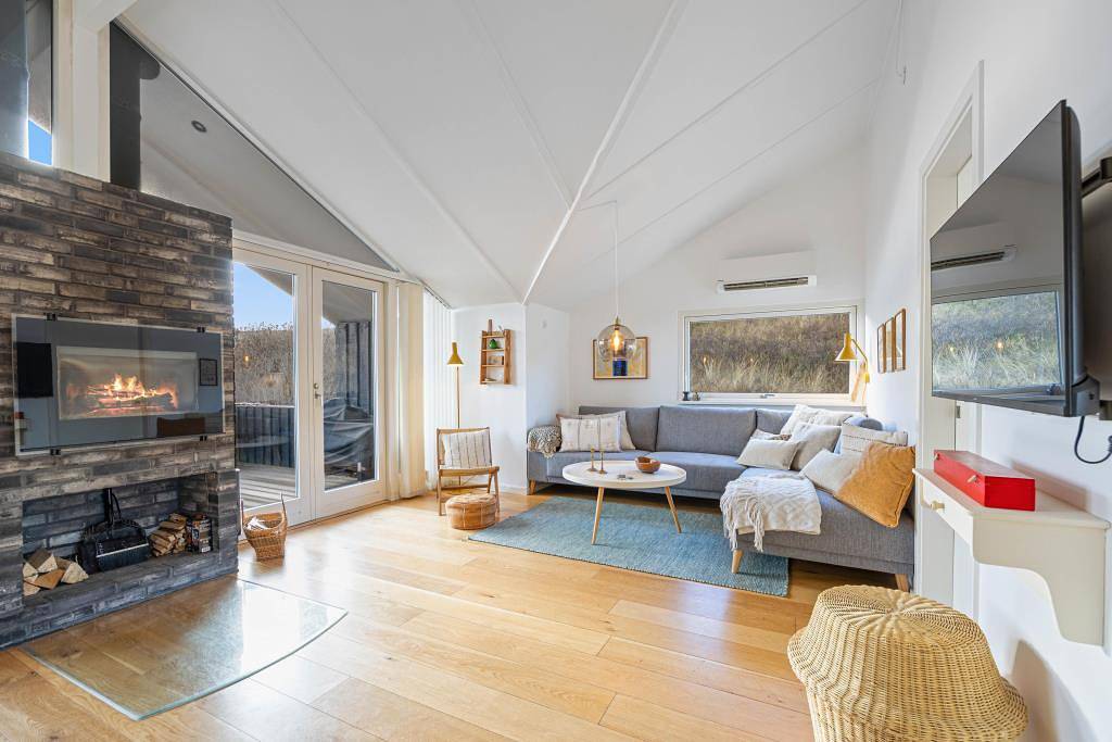 Modernes, strandnahes Ferienhaus in Bjerregård  in Bjerregård, Holmsland Klit