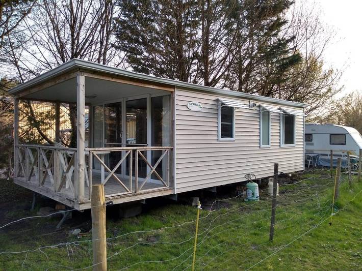 Camping pour 4 personnes, avec Jacuzzi et Terrasse ainsi que Jardin et Vue