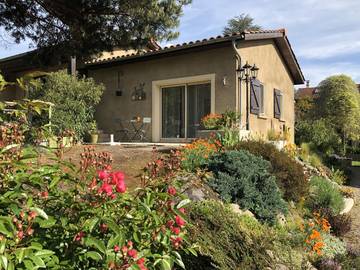 Gîte pour 3 personnes, avec jardin dans l' Ariège
