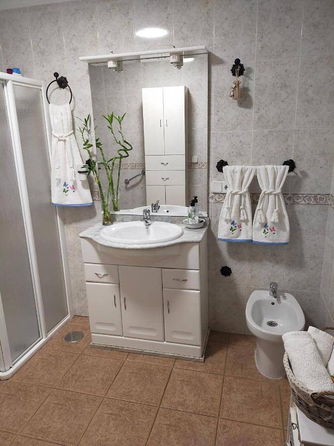 Casa rural para 8 personas, con Balcón y Terraza además de Jardín y Vistas en Montellano - 4