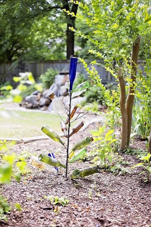 Erleben Sie Geschichte in einem originalen Kutschenhaus, das sich hinter einem Kolonialhaus befindet. in Mena, Ouachita National Forest