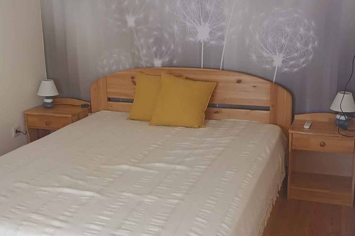 Ganze Wohnung, Ferienwohnung nur 300 m vom Strand mit Klimaanlage in Balatonőszöd, Plattensee Südufer