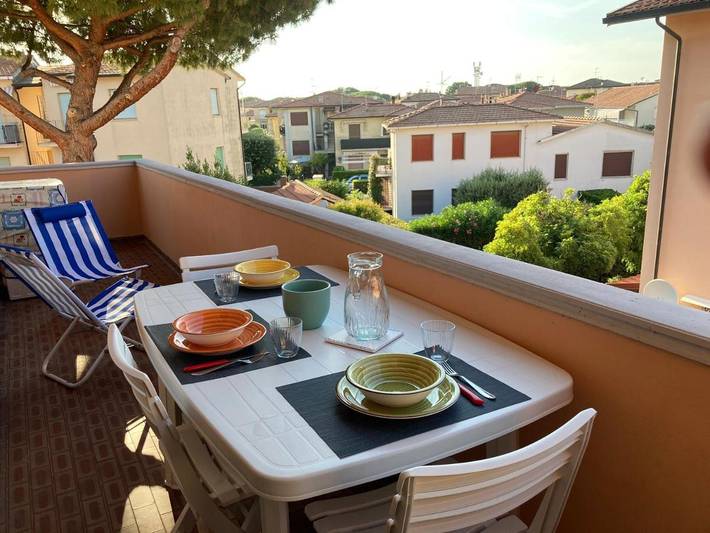 Appartamento per 6 persone, con Balcone e Terrazza nonché Giardino e Panorama a Marina di Cecina