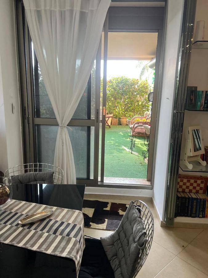 Holiday apartment for 2 people, with garden and pool as well as view - 1