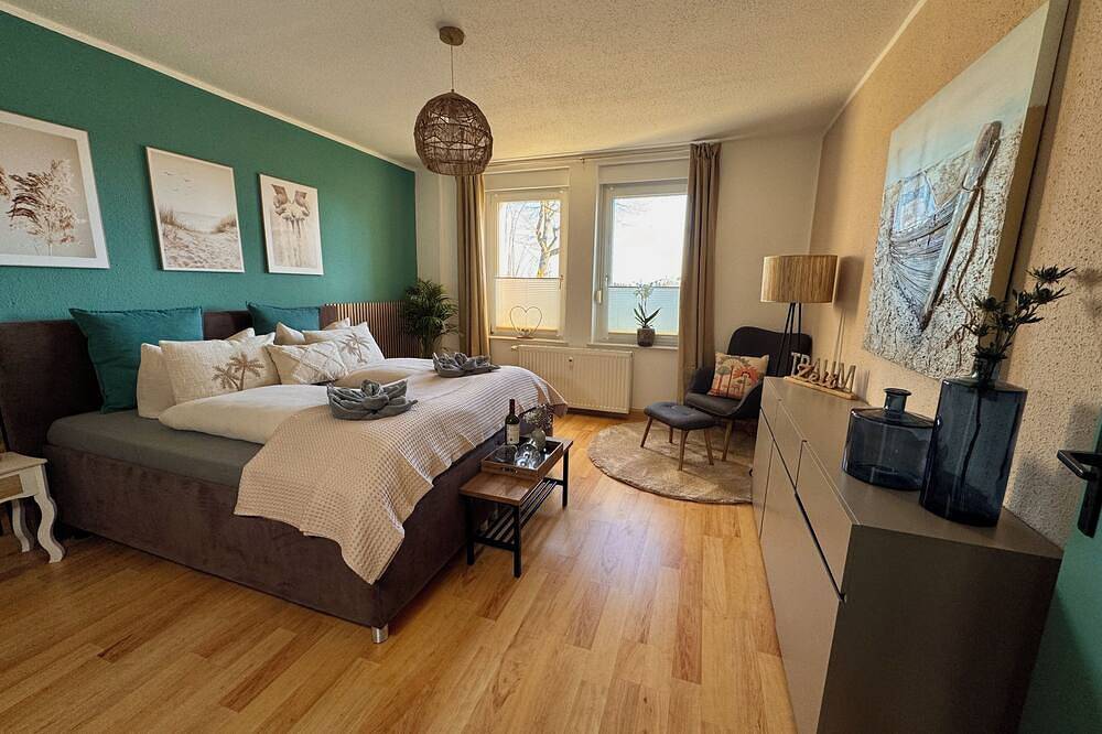 Ganze Wohnung, Ferienwohnung 2 im Beachhouse am Goitzschesee - strandnah & familienfreundlich in Bitterfeld, Bitterfeld-Wolfen