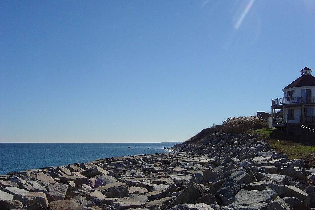 Familienfreundliche, Oceanfront Scituate Vermietung Schritte vom Strand entfernt in Scituate, Massachusetts