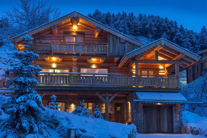 Chalet pour 10 personnes, avec jacuzzi ainsi que sauna et terrasse à Bolquère