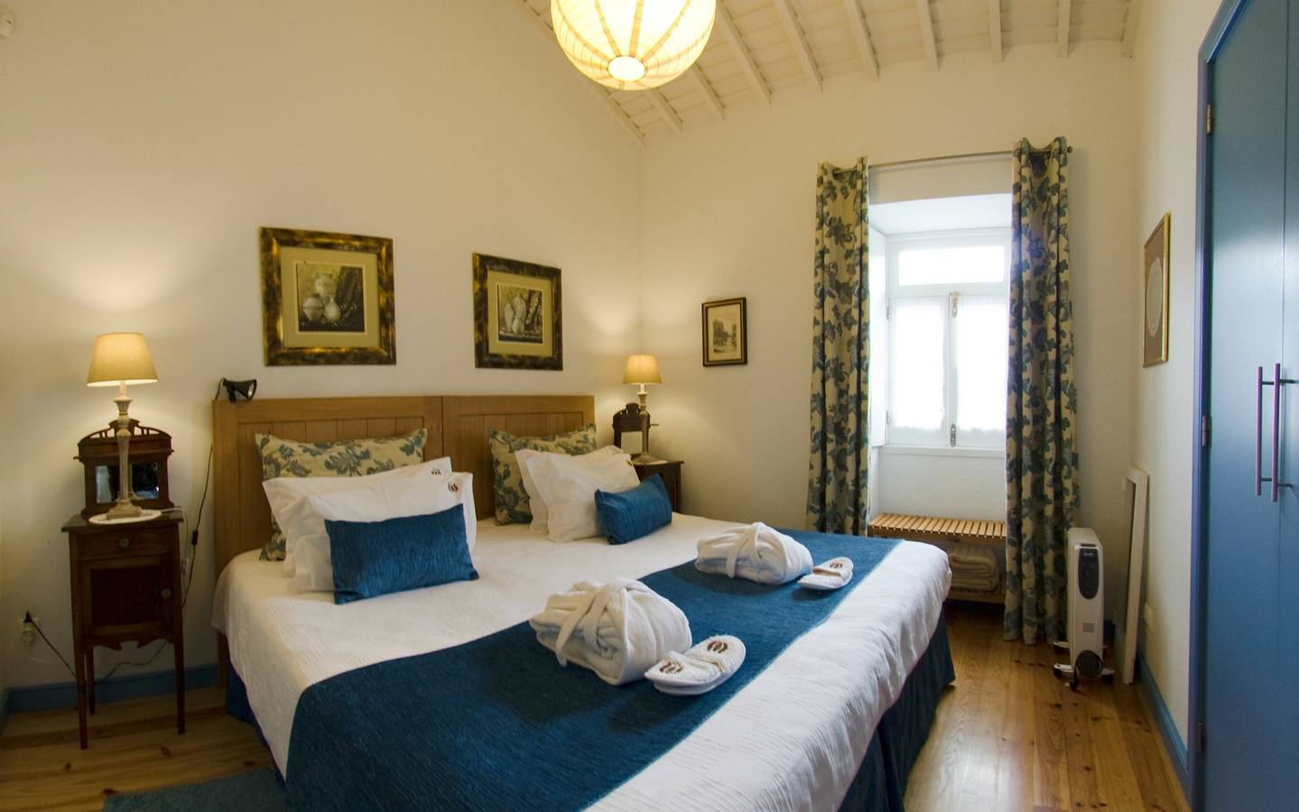 Maison traditionnelle de vacances en pierre avec vue sur la mer in São Miguel Island, São Pedro de Nordestinho