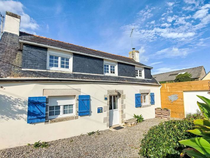 Location de vacances pour 6 personnes, avec jardin à Plonéour-Lanvern