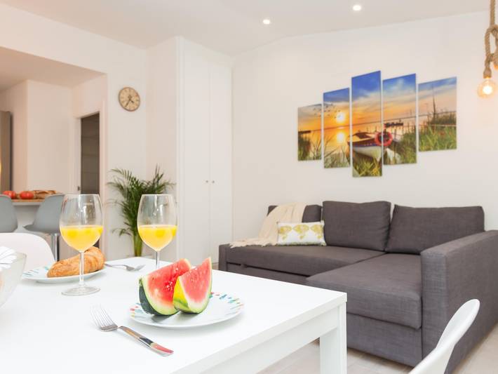 Gîte pour 6 personnes, avec piscine et jardin à Castelldefels - 2