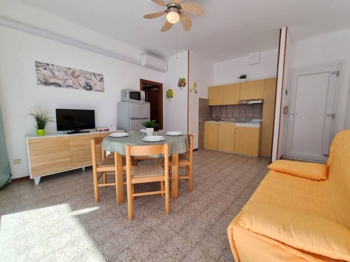 Apartamento vacacional entero, Apartamento de vacaciones para 5 personas con terraza in Lido di Pomposa, Provincia de Ferrara