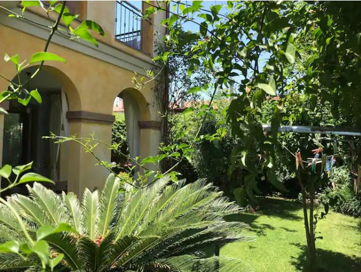 Villa pour 15 personnes, avec bassin pour enfant et jardin, animaux acceptés à Villasimius